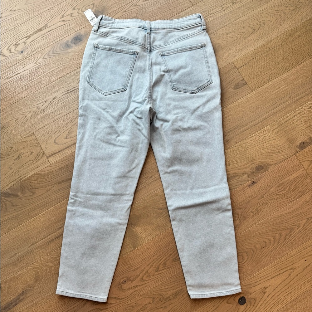 Old Navy Higher High-Rise Straight Jeans - Picture 4 of 4